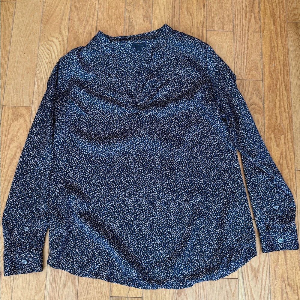 Ann Taylor Navy Blue floral Patterned medium Blouse tunic